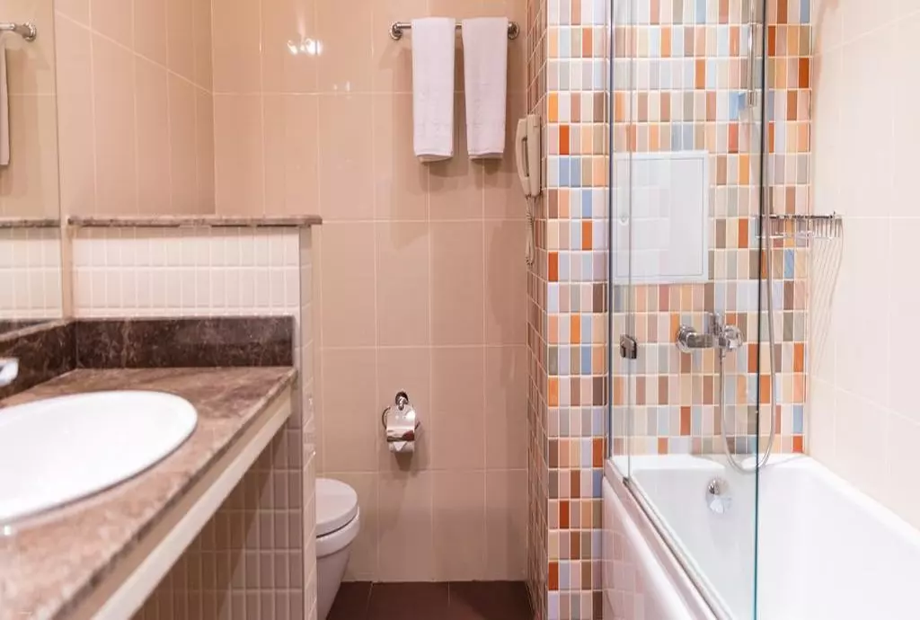 Avenue Hotel Baku_shabavizparvaz_16.jpg Avenue Hotel Baku_shabavizparvaz_16.jpg